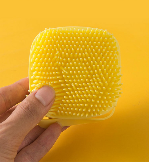 Gentle Pet Comb | Safe and Soft Brushing for Your Furry Companion