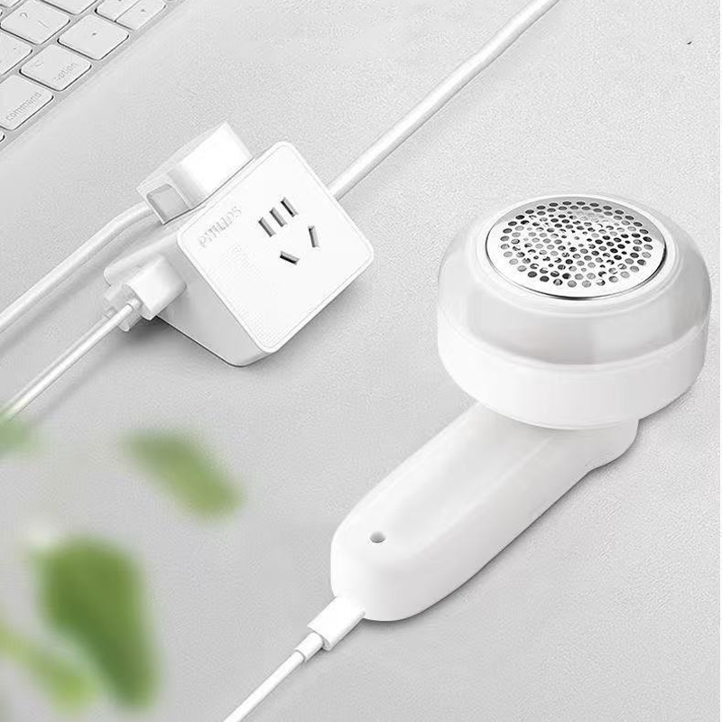 Rechargeable Fabric Shaver with Triple Blade System