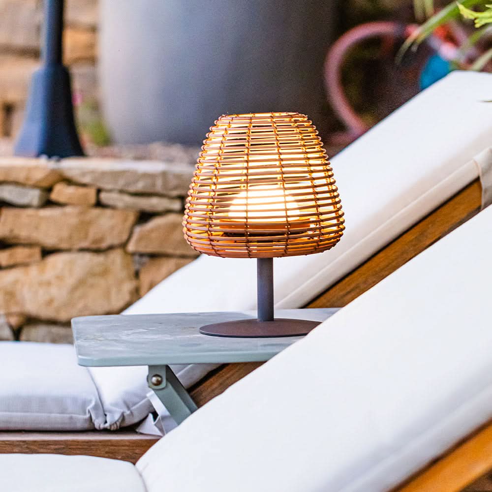 LED Table Lamp for Indoor and Outdoor Use – Creates a Warm Atmosphere