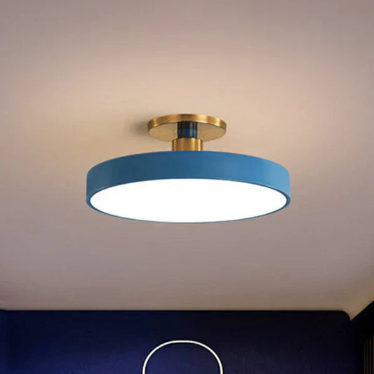 Sleek LED Ceiling Fixture with Nordic Modern Design
