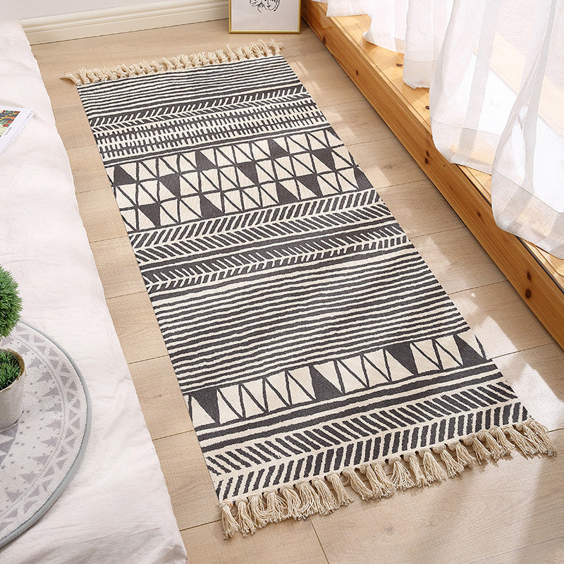 Geometric Print Bedroom Rug in Multicolor – Machine Washable with Tassels