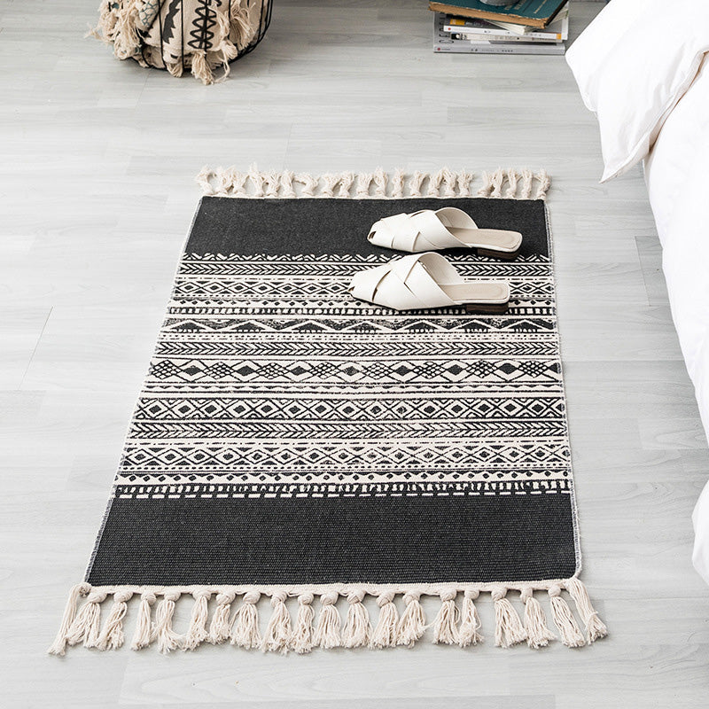 Geometric Print Bedroom Rug in Multicolor – Machine Washable with Tassels