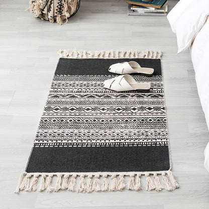 Geometric Print Bedroom Rug in Multicolor – Machine Washable with Tassels