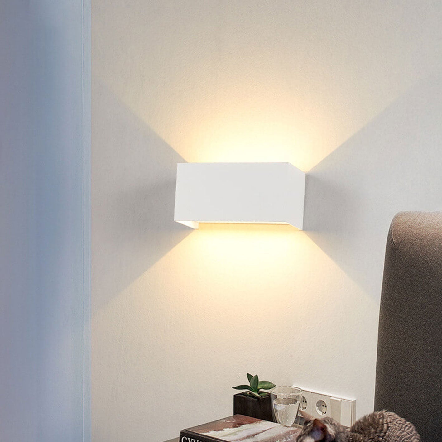 Contemporary Rectangular Waterproof LED Wall Light for Outdoor Use with Dual Light