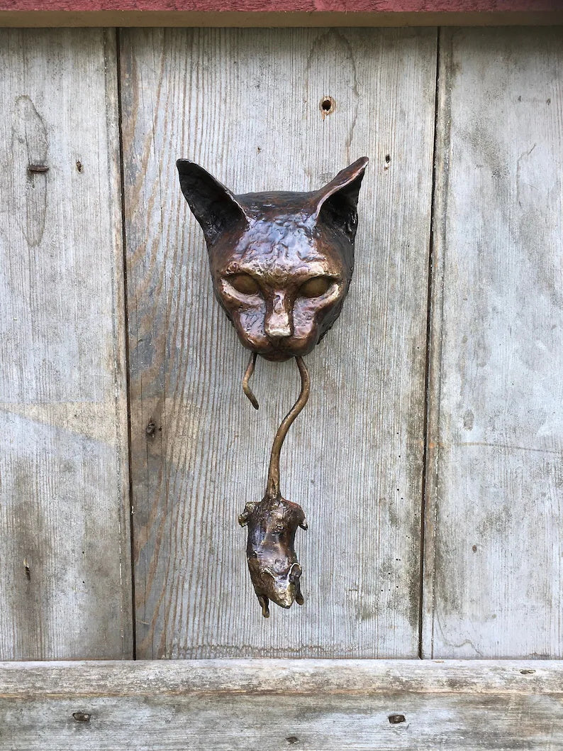 Playful Welcome Touch for Cat Lovers