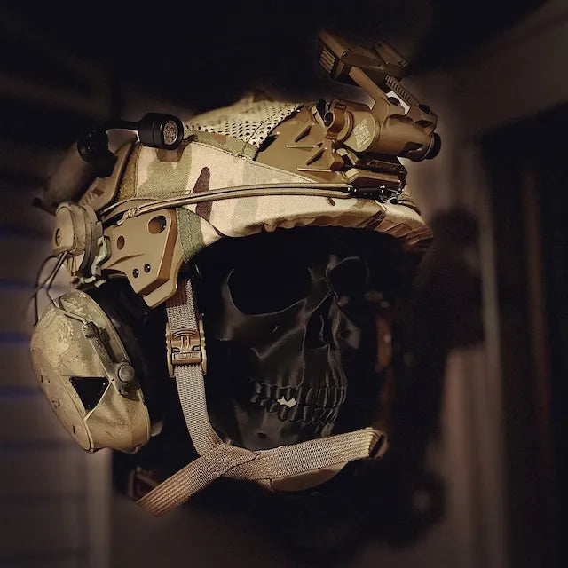 3D Skull Helmet Showcase Stand