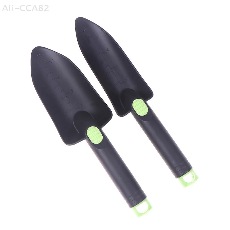 Compact and Durable Mini Hand Shovel for Soil and Sand