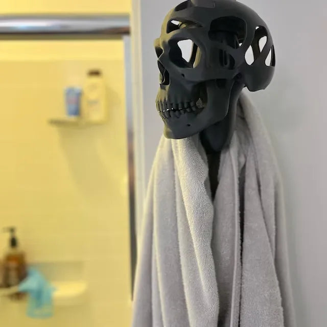 3D Skull Helmet Showcase Stand