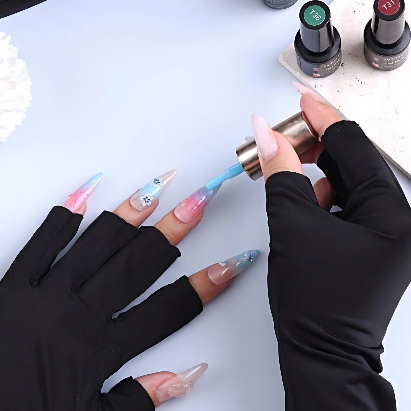 UV-protective gloves