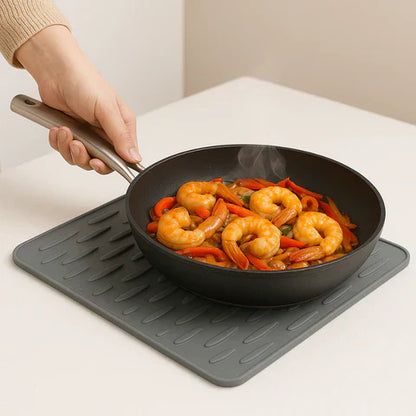 Silicone Drying Mat – Heat Resistant, Non-Slip & Space-Saving Design