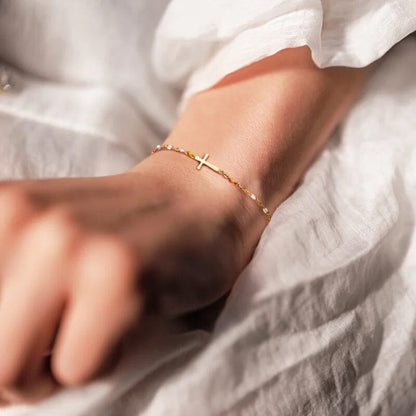 Cross Bracelet for Friendship and Faith – Adjustable in Silver or Gold – Gift Box Available