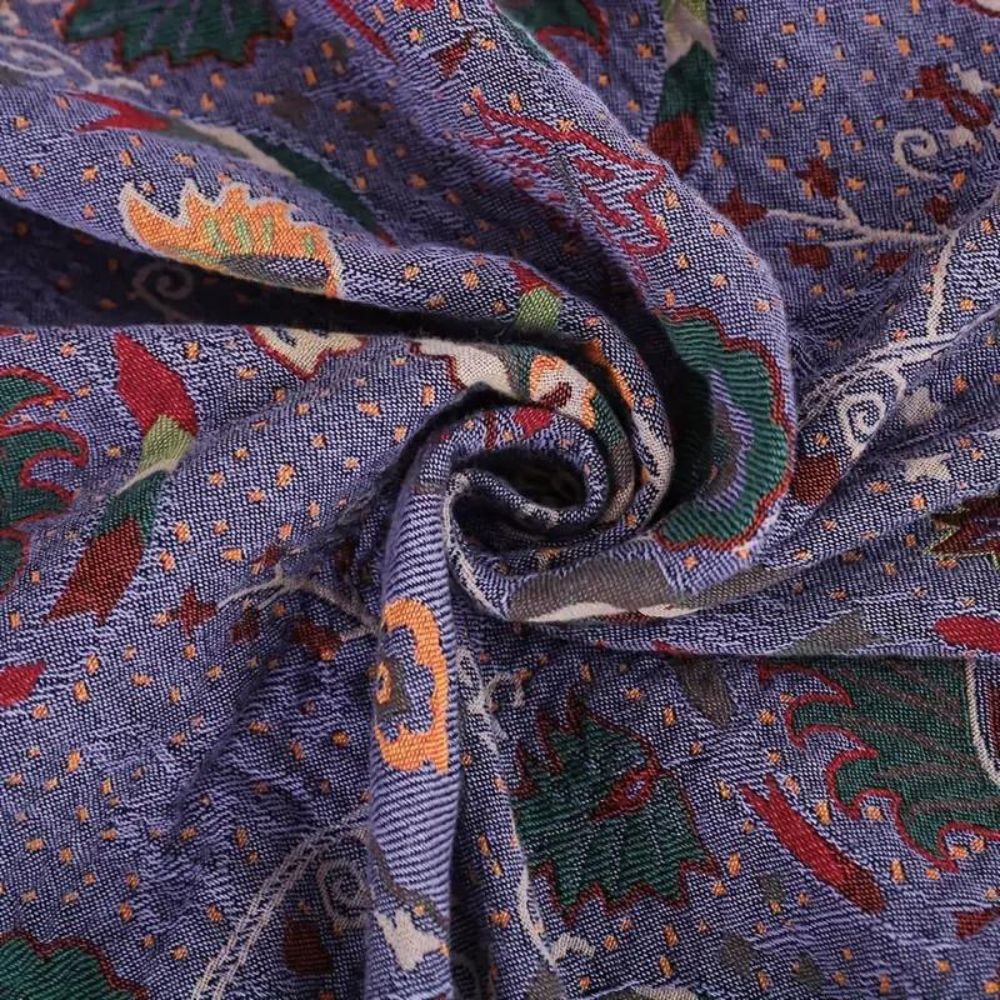 Vibrant Boho Throw Blanket with Stylish Tassels