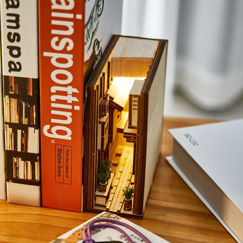 DIY Shelf Decoration Assembly Kit
