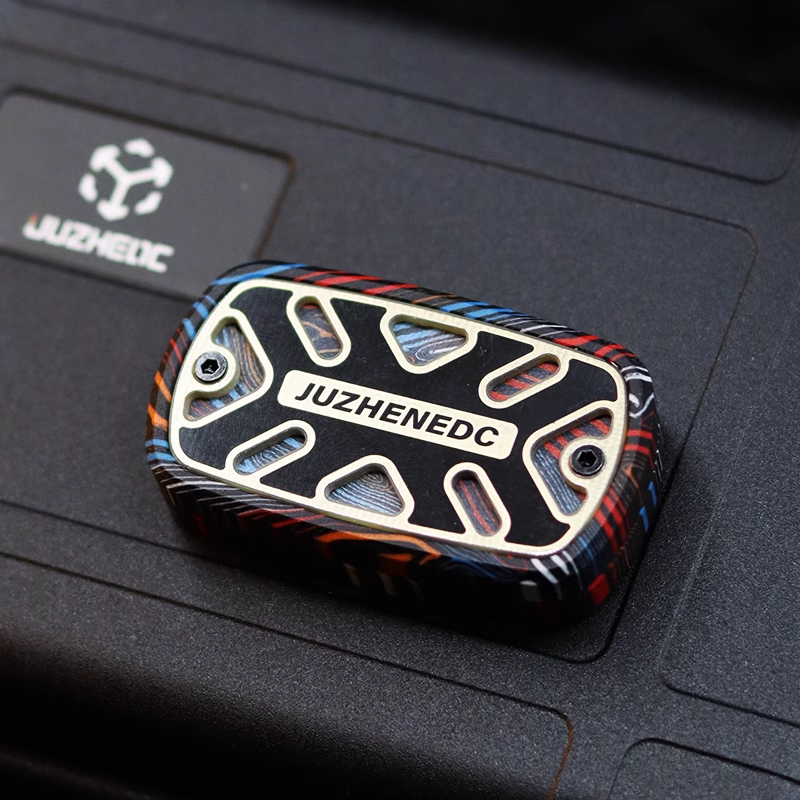 Carbon Fiber Push Card Toy for Decompression – EDC Design
