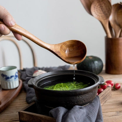 Elegant 8-Piece Acacia Wood Kitchen Utensil Collection