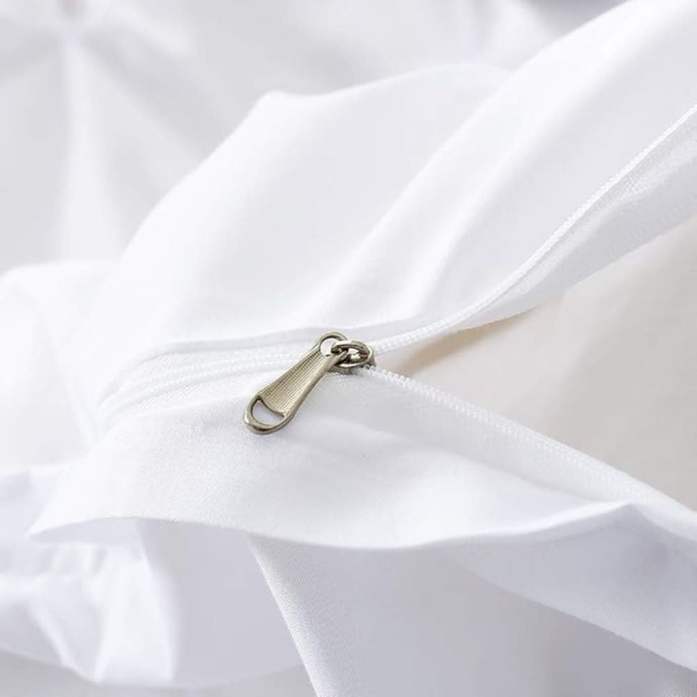 LuxeDream 3-Piece Bedding Set for Ultimate Comfort