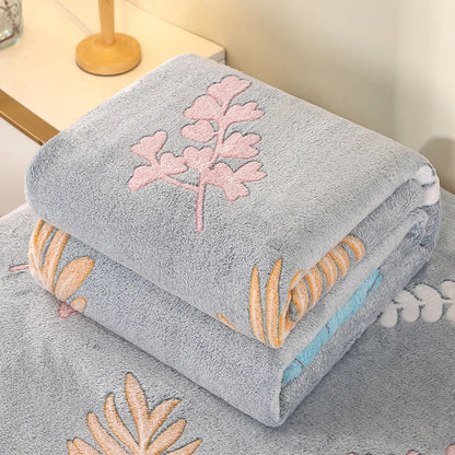 Cozy Floral Blanket | Soft Home Throw for Bed, Sofa & Travel | Skin-Friendly & Vibrant Colors