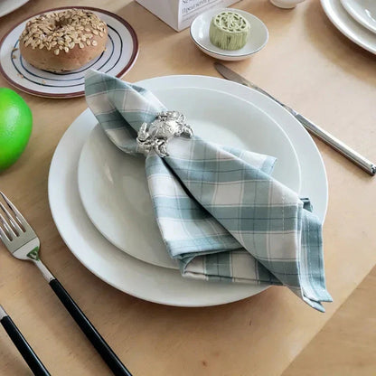 Set of 2 Stylish Checkered Cloth Napkins for Elegant Dining