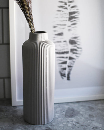 Light Grey Ceramic Vase – ÅDALA Style