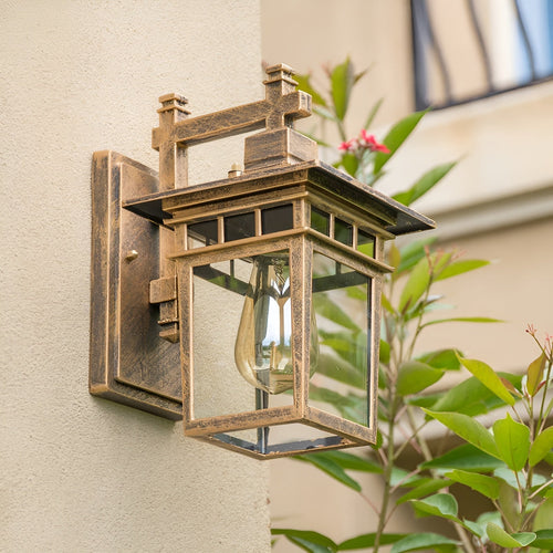 Outdoor Wall Light – Weatherproof & Contemporary Design – Adjustable Head – Available in Black or Bronze