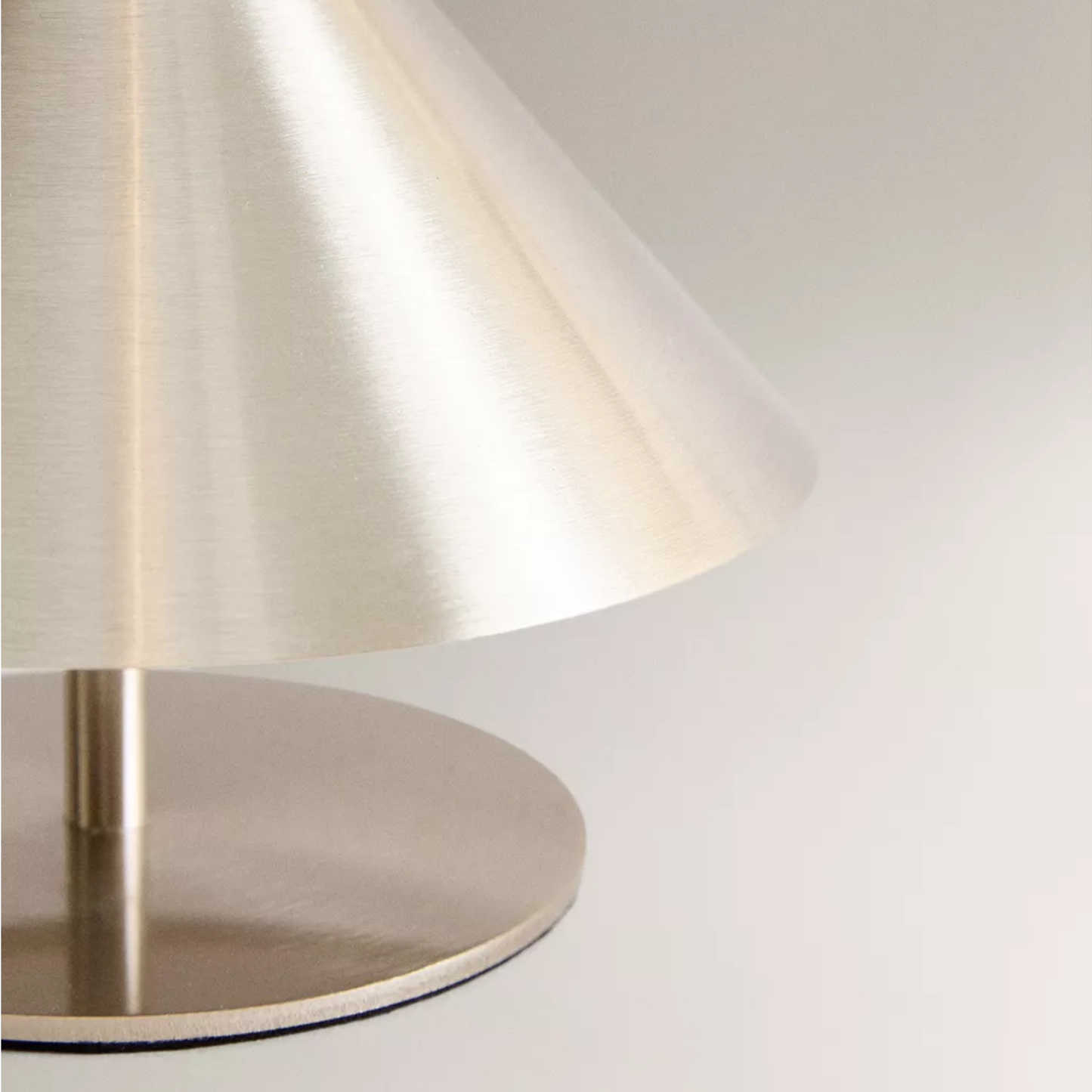 Touch-Activated Glow Table Lamp