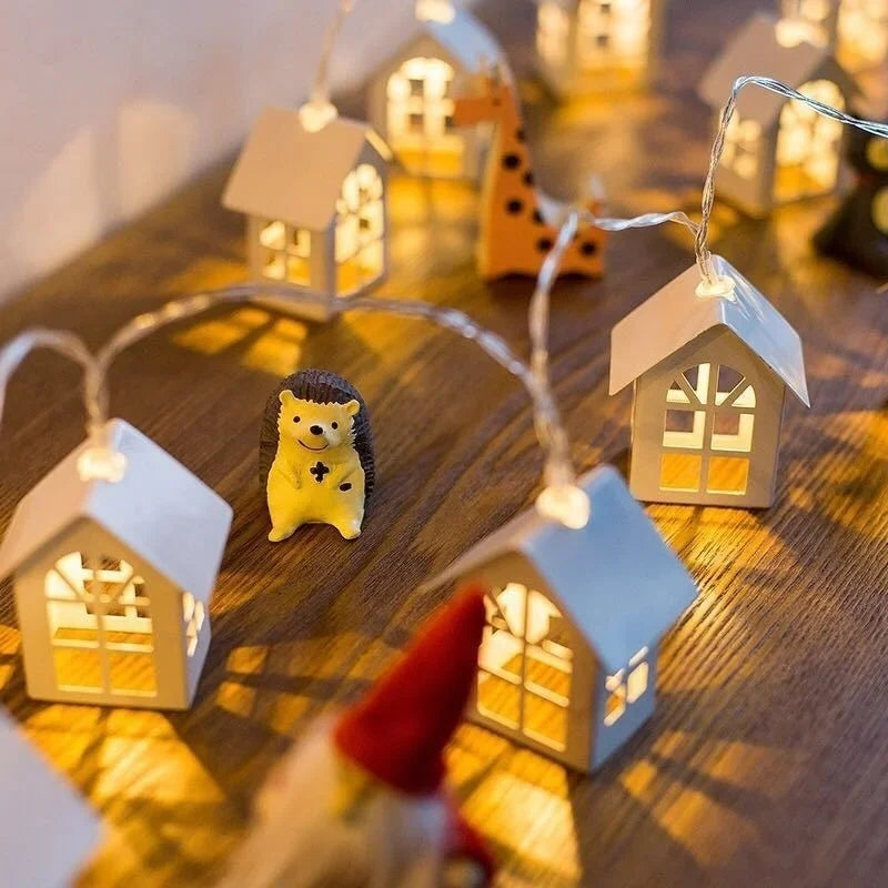 LED String Lights with House Design | Warm White 1.5 m | Decoration for Christmas, Parties & Weddings