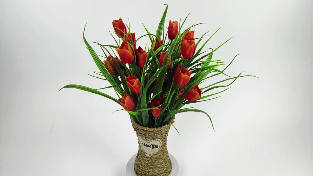 6-Pack Artificial Tulip Bouquets – UV-Resistant and Realistic for Home and Garden Decor