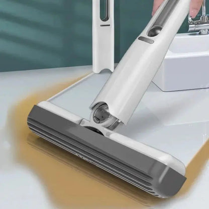 Compact Cordless Vacuum for Quick Cleanup