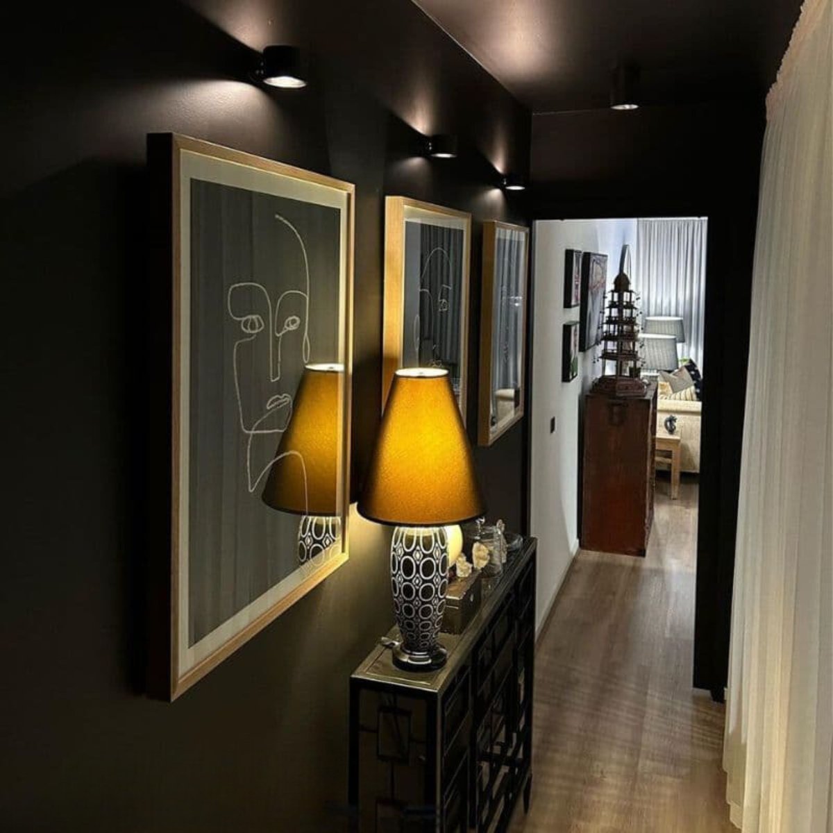 Wireless LED Wall Light with Adjustable 360° Head | Touch-Dimming & 3 Color Options | Rechargeable via USB-C | Magnetic & Cord-Free