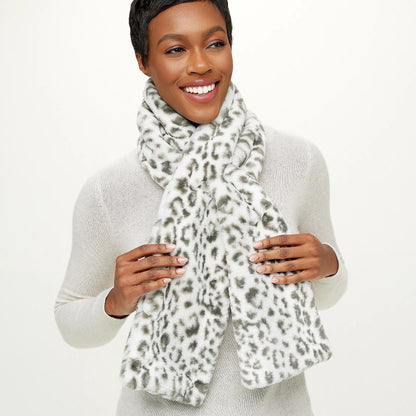 Chic Faux Fur Infinity Scarf with Hidden Zip Pocket