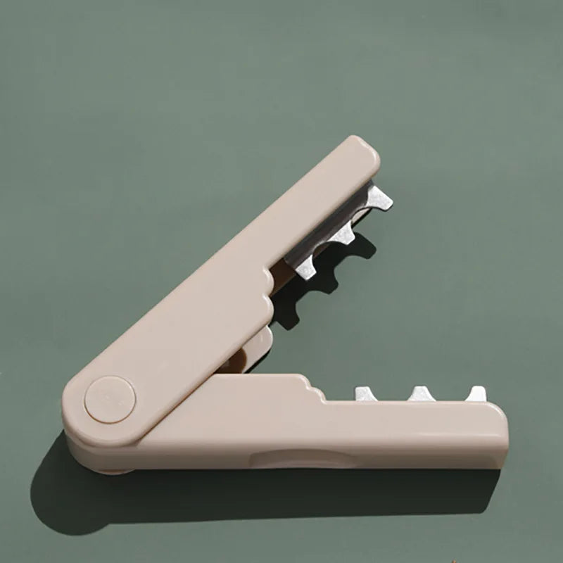 Effortless Thorn Removal Tool for Pain-Free Hand Use