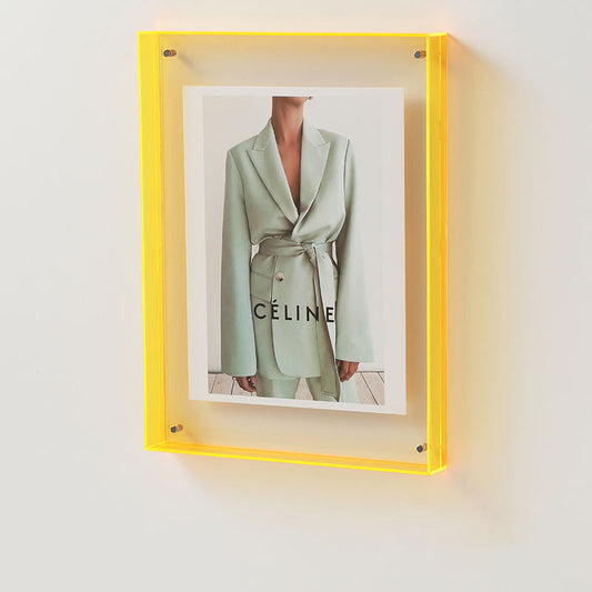 Elegant Acrylic Display Stand for Photos and Décor