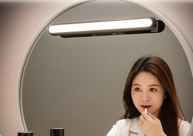 Magnetic Wireless Light for Effortless Illumination