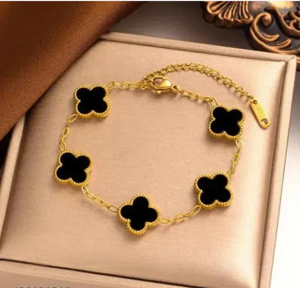 Lucky Charm Bracelet – A Touch of Elegance and Joy