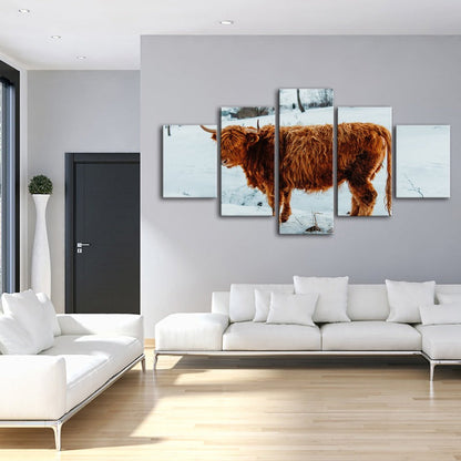 Vibrant 5-Piece Canvas Art Featuring a Charming Cow