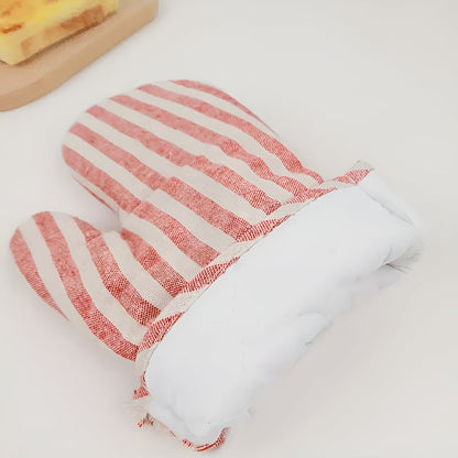 Stylish Heat-Resistant Kitchen Mitt for Safe Cooking