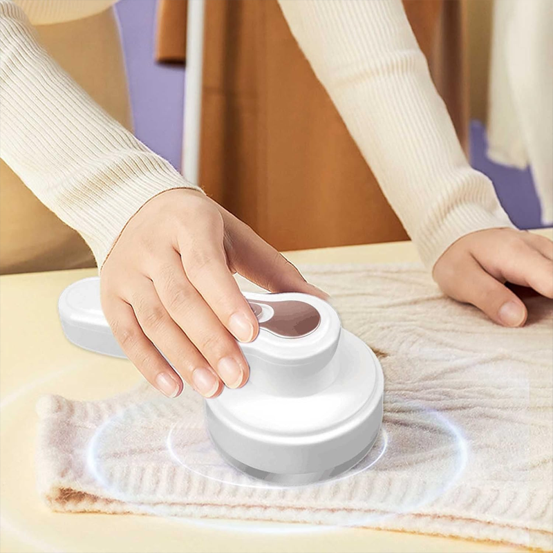 Rechargeable Fabric Shaver with Triple Blade System
