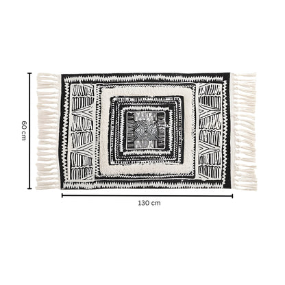 Chic Geometric Floor Rug with Tassel Accents