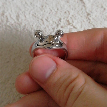 Unisex Vintage Frog Ring in Retro Style