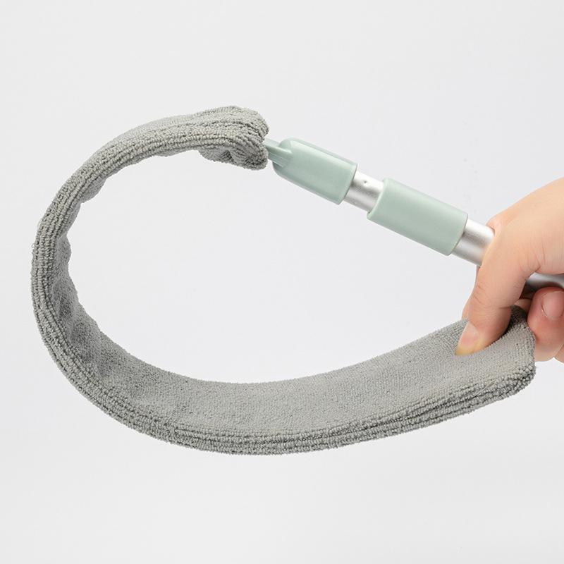 Versatile Extendable Dust Cleaner for Hard-to-Reach Areas