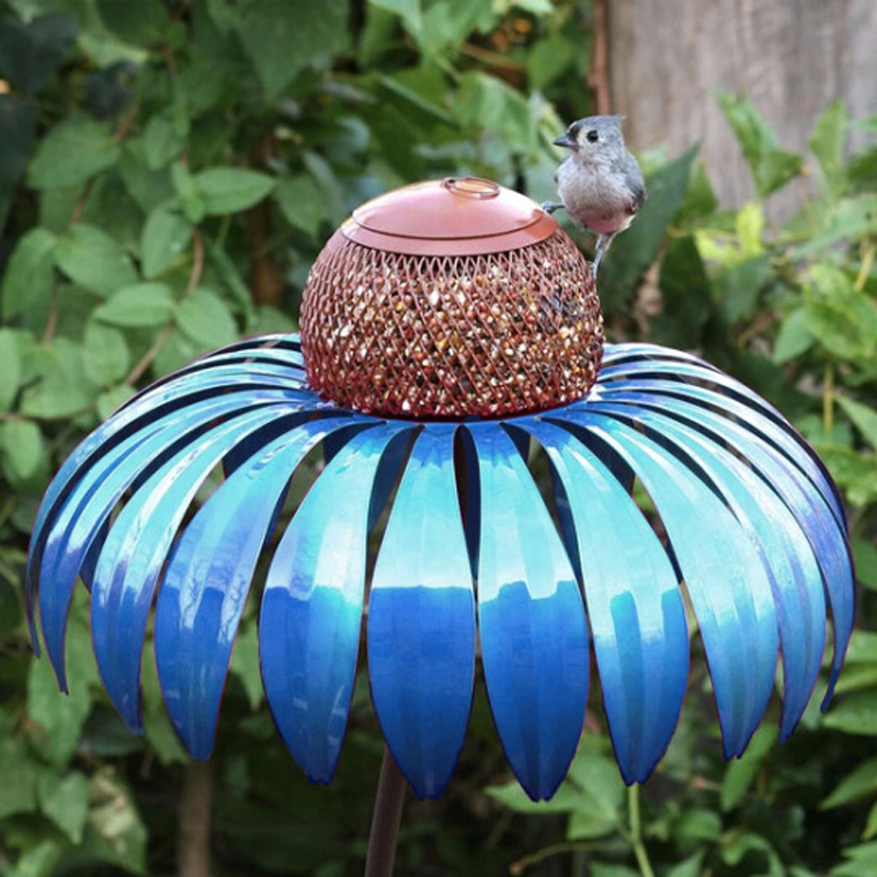 Feeding Station for Birds with Chic Design