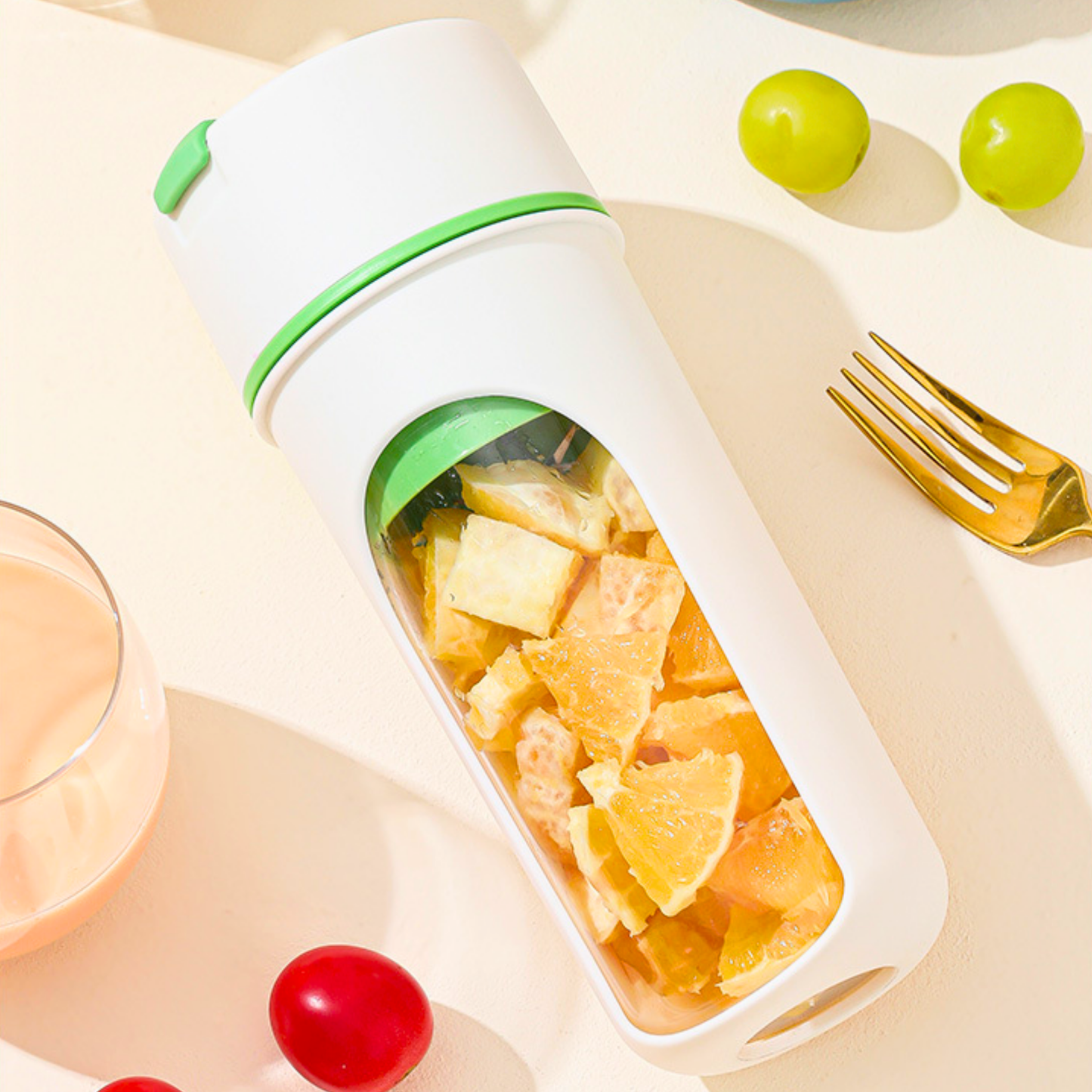 Instant Fresh Juice Anywhere with No Effort or Mess