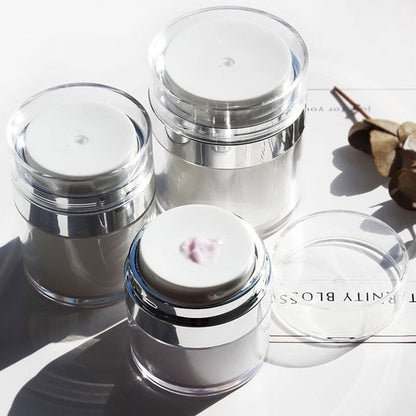 Travel-Ready Skincare Organizer – Keeps Your Products Fresh and Clean