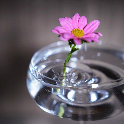 Elegant Flower Holder – Keep Your Blooms Upright and Beautiful
