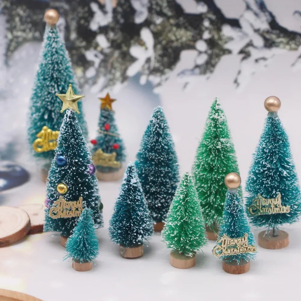 Mini Christmas Tree on Sisal Base - Decorated Cedar and Pine with Beads and Star - Table Decoration & Figurine 4.5–13 cm