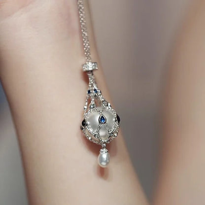 Elegant Adjustable Pearl Necklace with Gemstone Accents