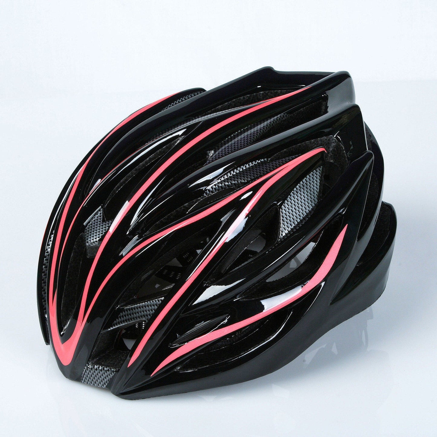 High-Ventilation Cycling Helmet for Aerodynamic Performance