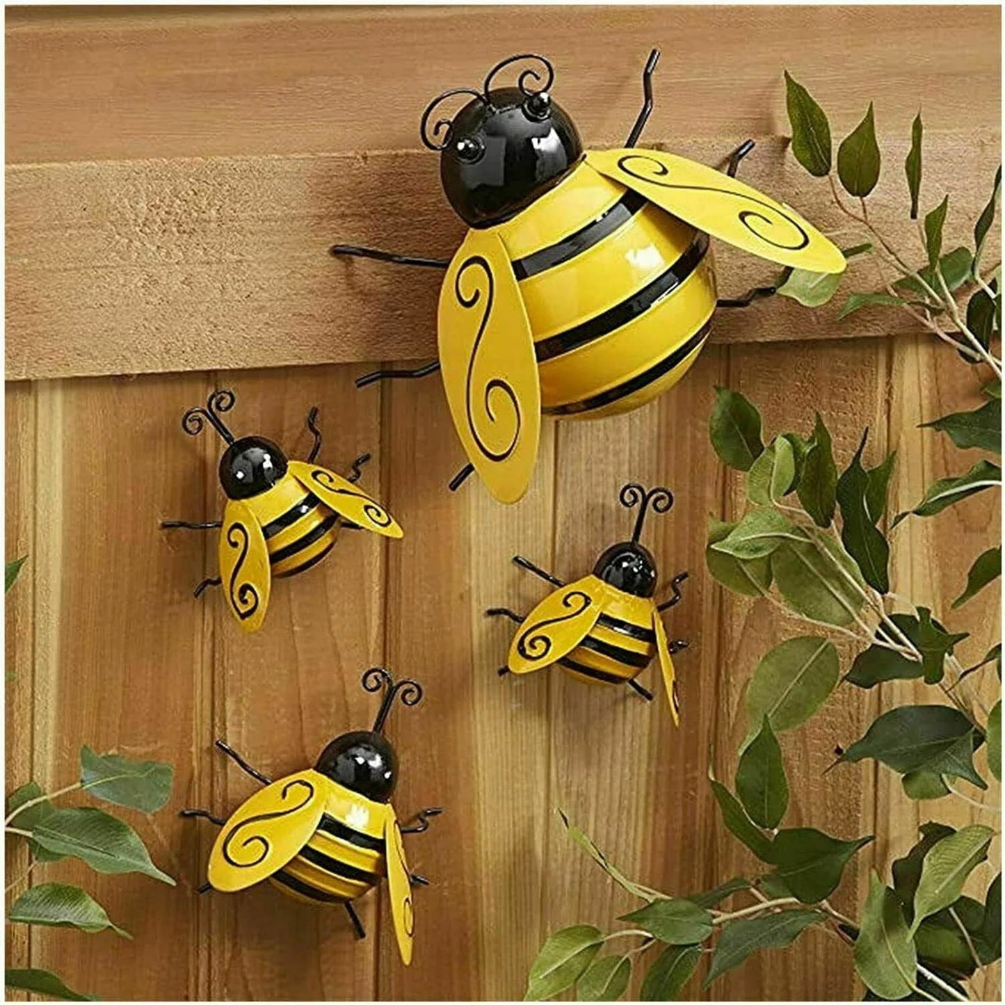 Metal Bee Wall Art Set for Living Spaces | 4-Piece | Outdoor and Garden Decor