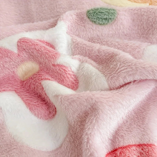 Cozy Flannel Blanket with Strawberry Floral Pattern | Soft, Machine Washable & Suitable for All Seasons