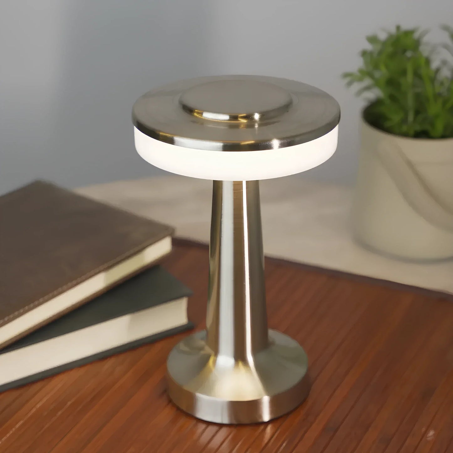 Stylish Cordless Table Lamp – Portable Retro Design